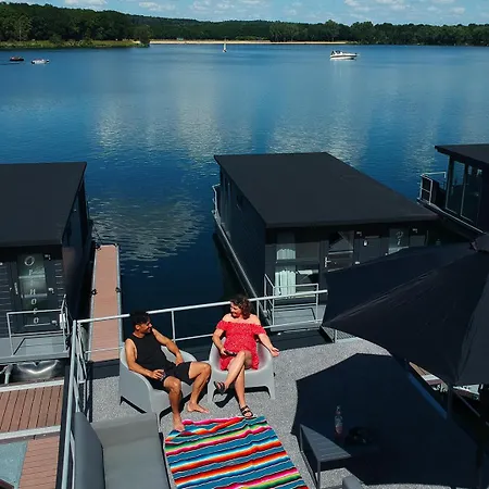 Houseboat Marina Mookerplas 4-6 Persoons * Middelaar