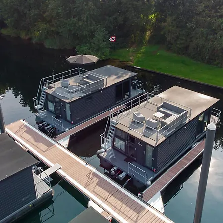 Semesterbostad Houseboat Marina Mookerplas 4-6 Persoons *