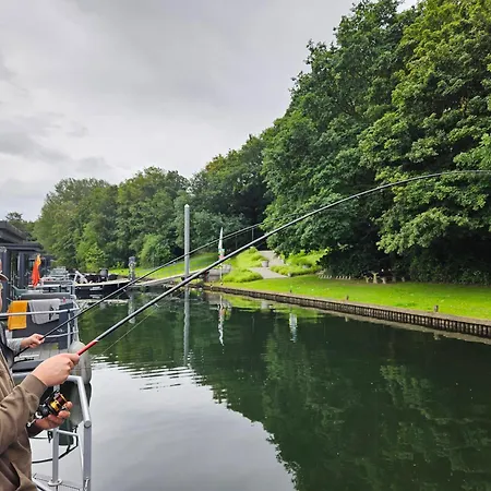 Semesterbostad Houseboat Marina Mookerplas 4-6 Persoons *