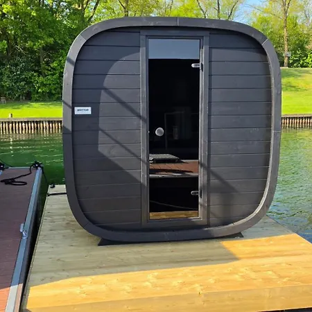 Holiday home Houseboat Marina Mookerplas 4-6 Persoons