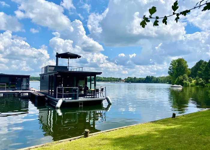 Houseboat Marina Mookerplas 4-6 Persoons *