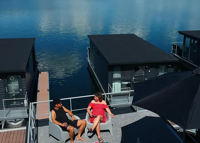 Houseboat Marina Mookerplas 4-6 Persoons * Middelaar