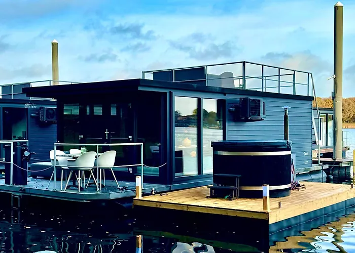 別荘 Houseboat Marina Mookerplas 4-6 Persoons *