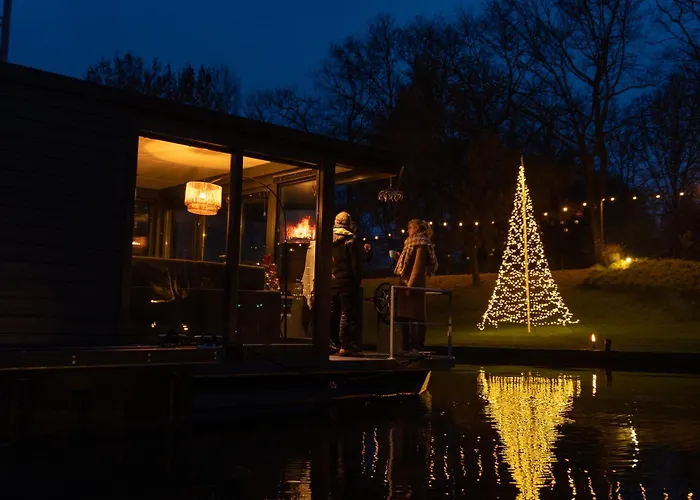 Houseboat Marina Mookerplas 4-6 Persoons * Middelaar